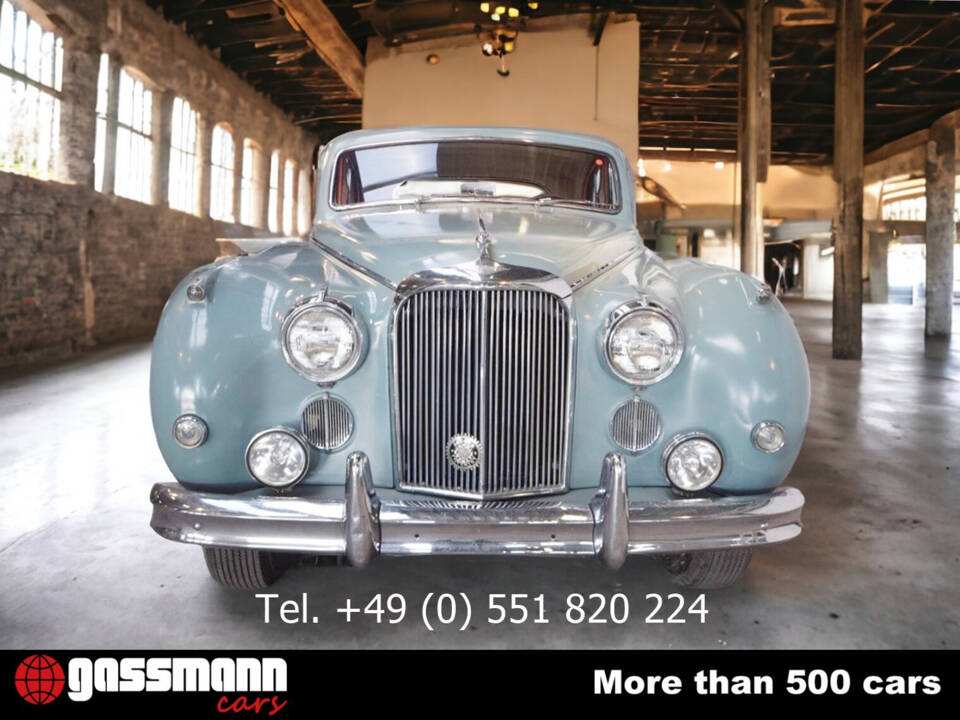 Immagine 2/15 di Jaguar Mk IX (1960)