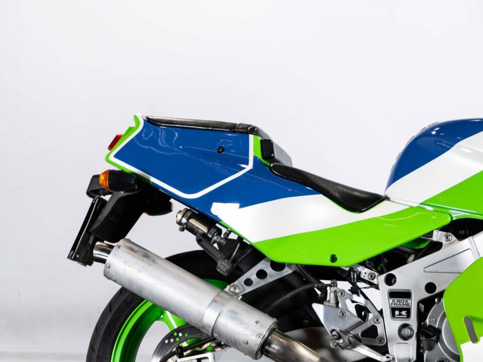 Image 10/40 of Kawasaki ZX-R 400 (1991)