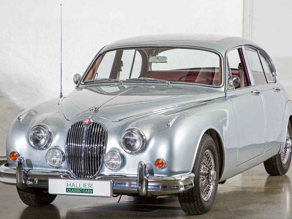 Image 1/20 of Jaguar Mk II 3.8 (1962)