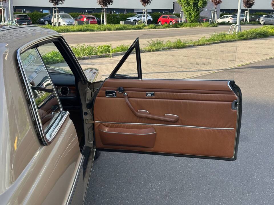 Bild 9/27 von Mercedes-Benz 250 CE (1970)