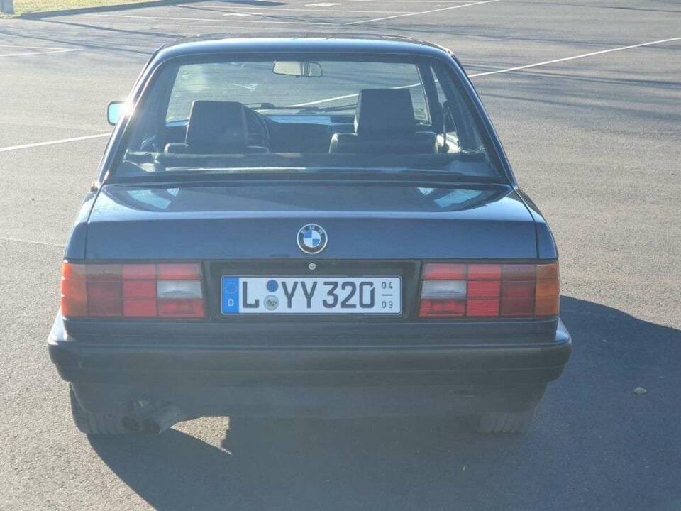 Bild 6/20 von BMW 320i (1990)