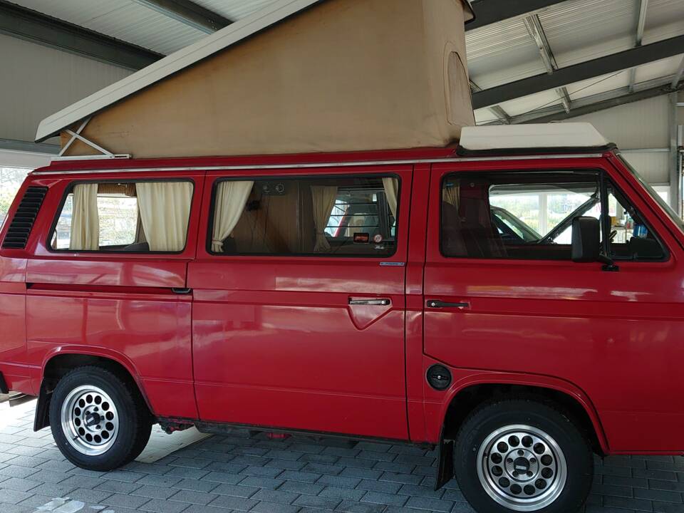 Bild 2/4 von Volkswagen T3 Kombi 2.0 (1981)