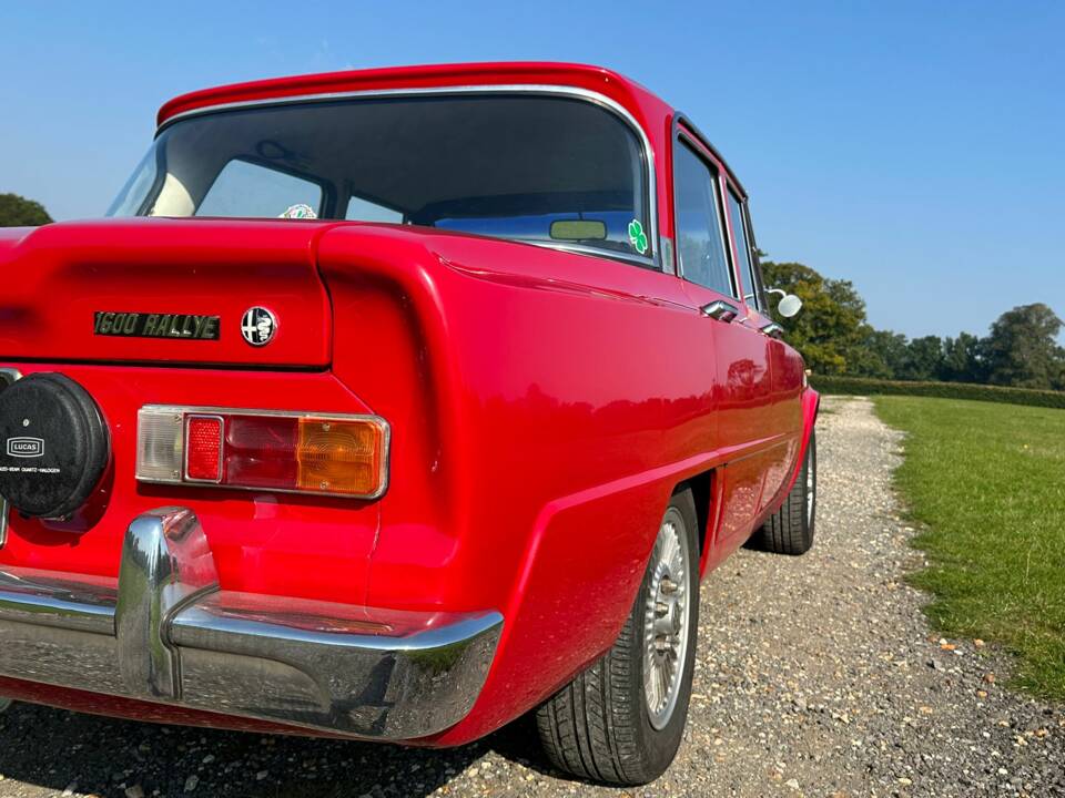 Immagine 29/78 di Alfa Romeo Giulia Super 1.6 (1973)