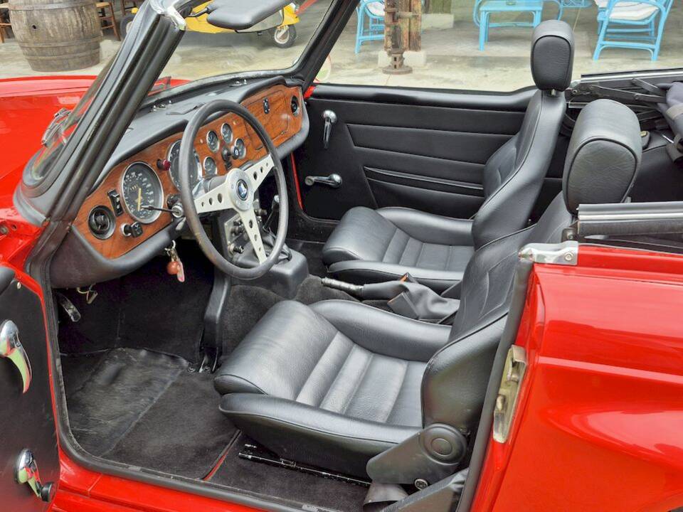 Immagine 27/81 di Triumph TR 6 (1973)