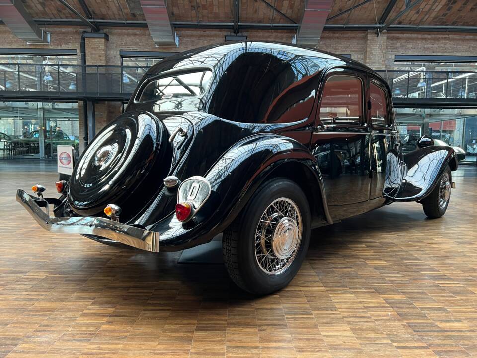 Image 8/30 de Citroën Traction Avant 11 B (1949)