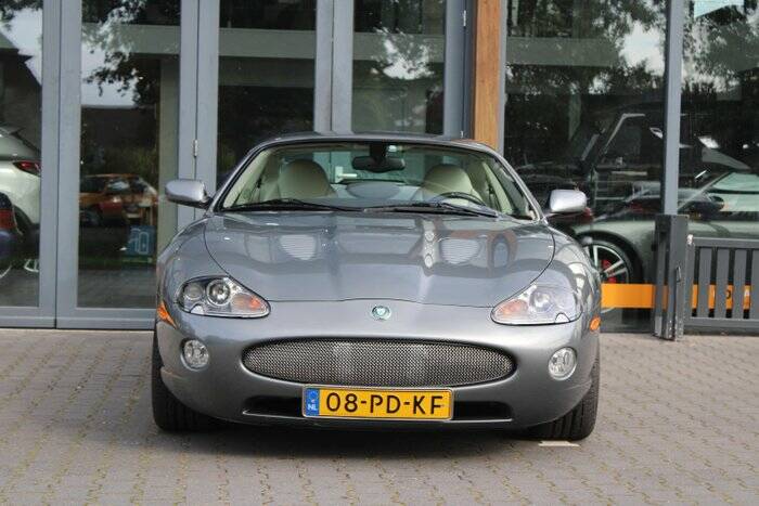 Imagen 6/7 de Jaguar XKR (2004)