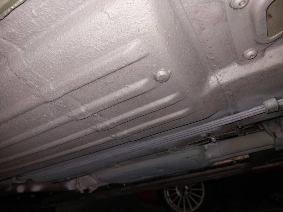 Immagine 14/20 di Mercedes-Benz 350 SLC (1973)