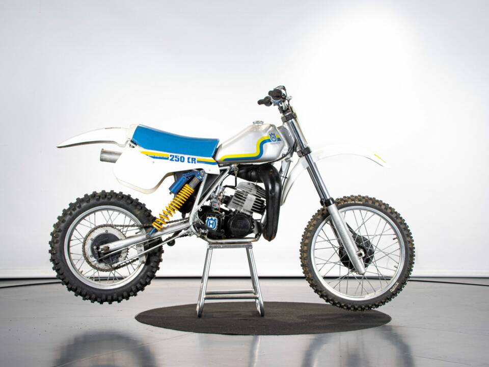 Immagine 5/48 di Husqvarna CR 250 (1983)