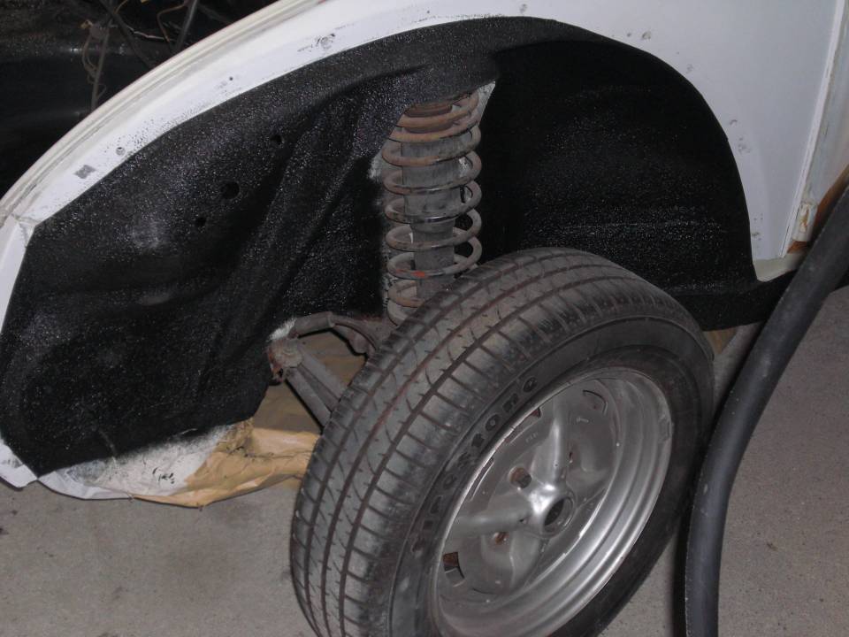 Image 12/44 of Volkswagen Beetle 1303 (1978)