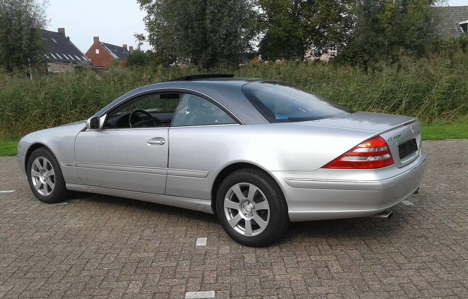 Image 4/8 of Mercedes-Benz CL 600 (2001)
