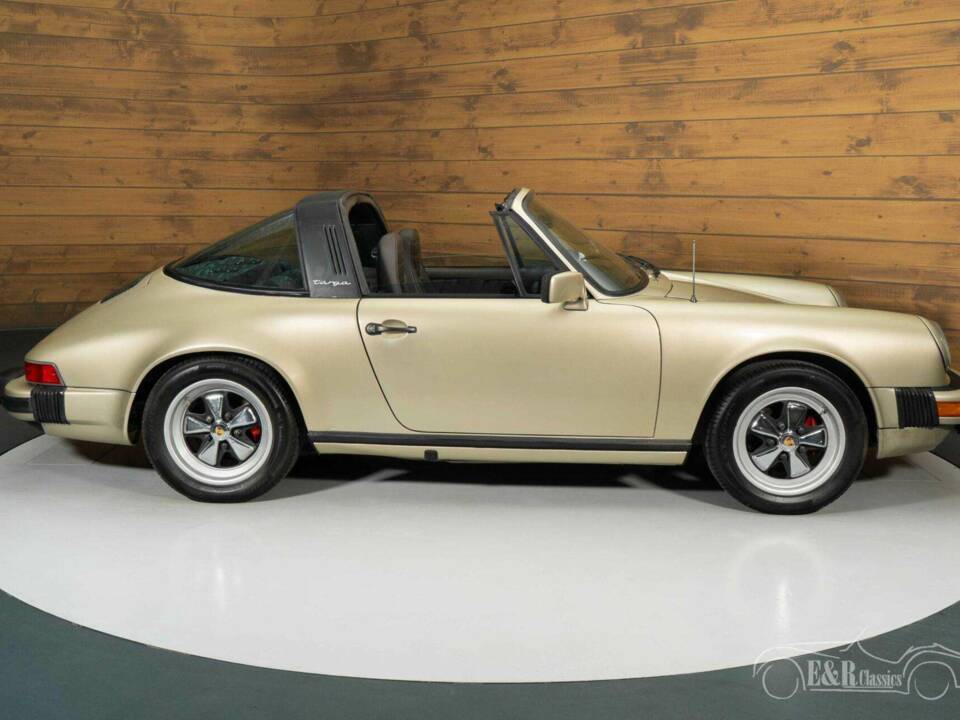 Image 14/19 of Porsche 911 SC 3.0 (1983)