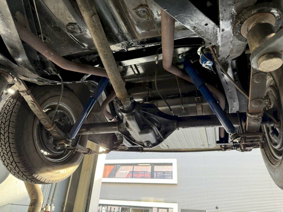 Immagine 22/26 di Ford Thunderbird (1955)