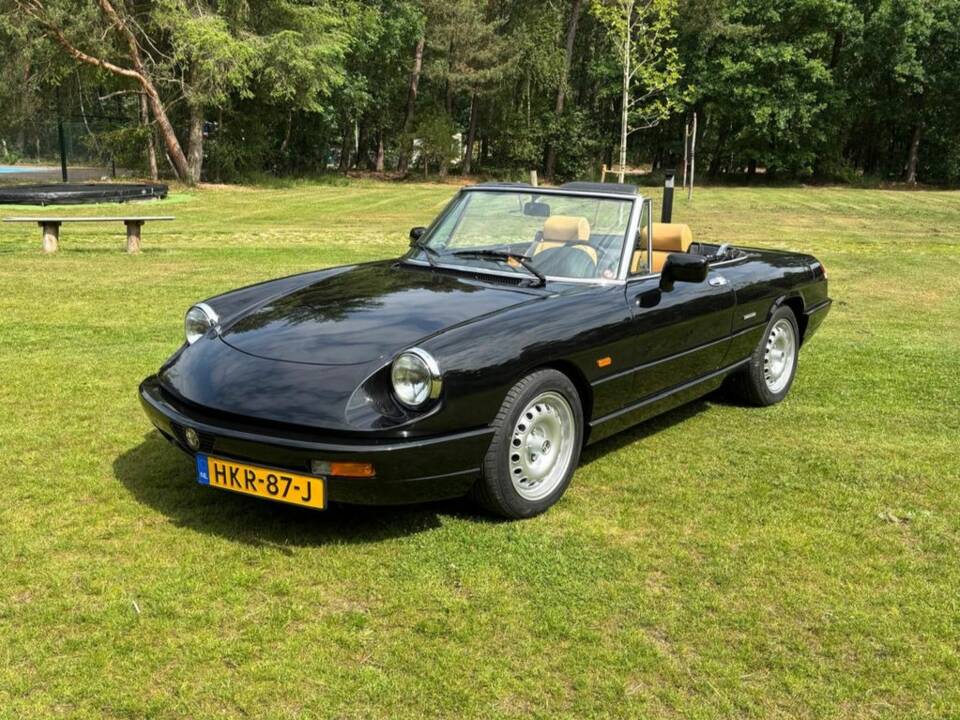 Imagen 4/8 de Alfa Romeo 2.0 Spider (1991)