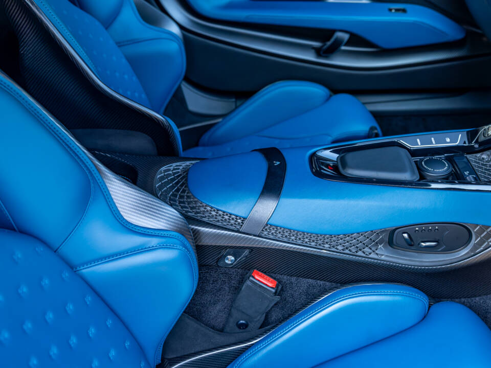 Bild 43/98 von Aston Martin DBS Superleggera Volante (2020)