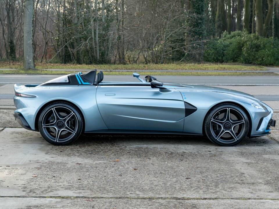 Bild 8/35 von Aston Martin V12 Speedster (2021)