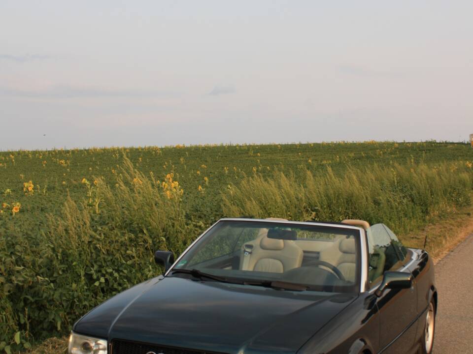 Bild 57/88 von Audi Cabriolet 2.6 (1995)