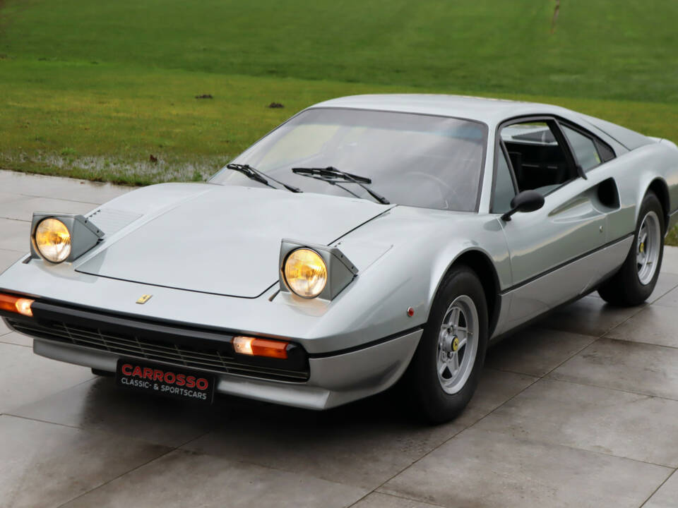 Image 22/50 of Ferrari 308 GTB (1977)