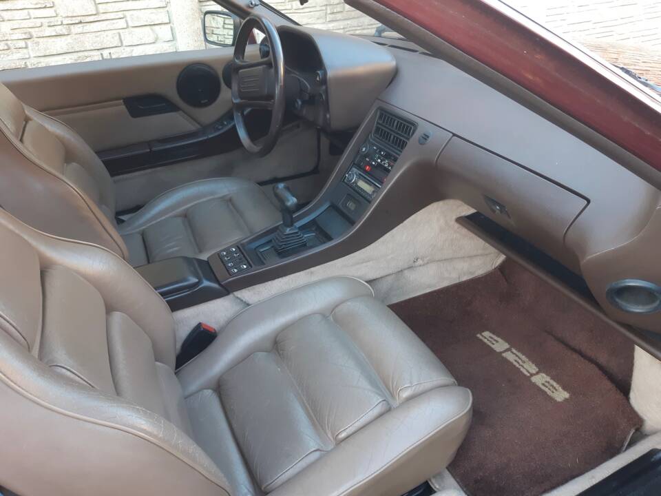 Image 8/15 of Porsche 928 S (1984)