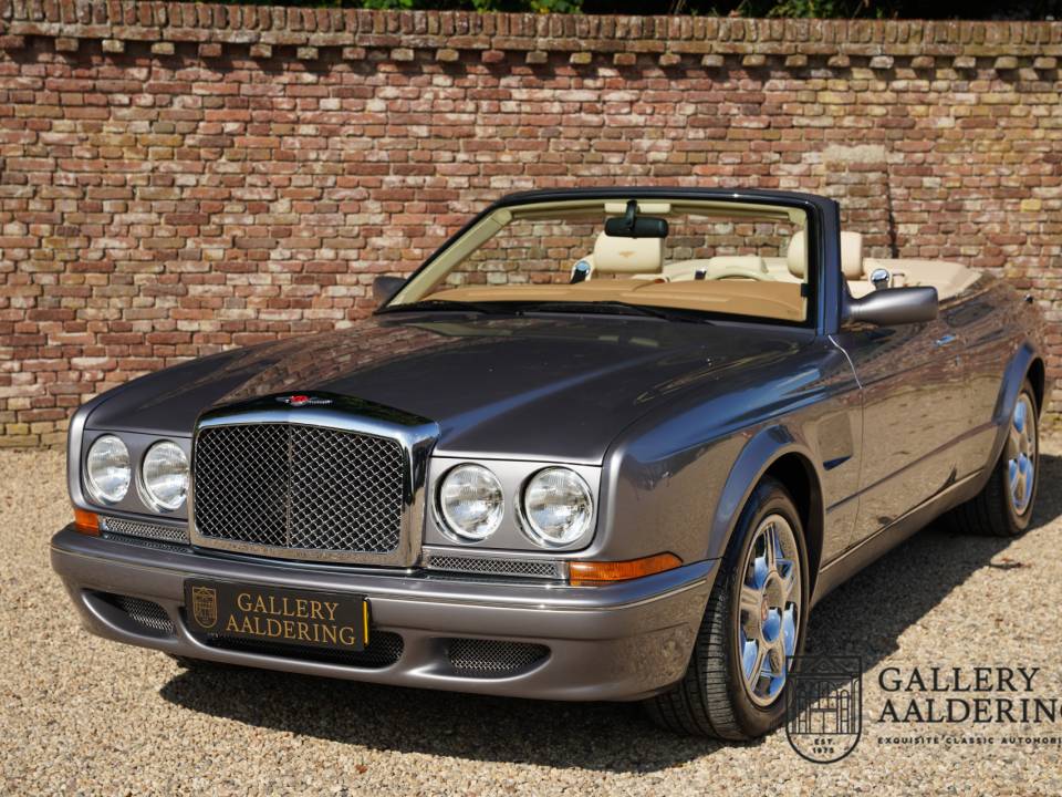 Image 46/50 of Bentley Azure (2000)