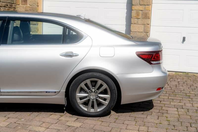 Immagine 30/50 di Lexus LS 600h L (2013)