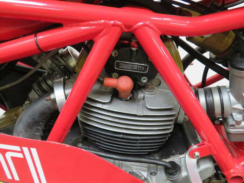 Afbeelding 22/43 van Ducati 600 TT2 (1982)