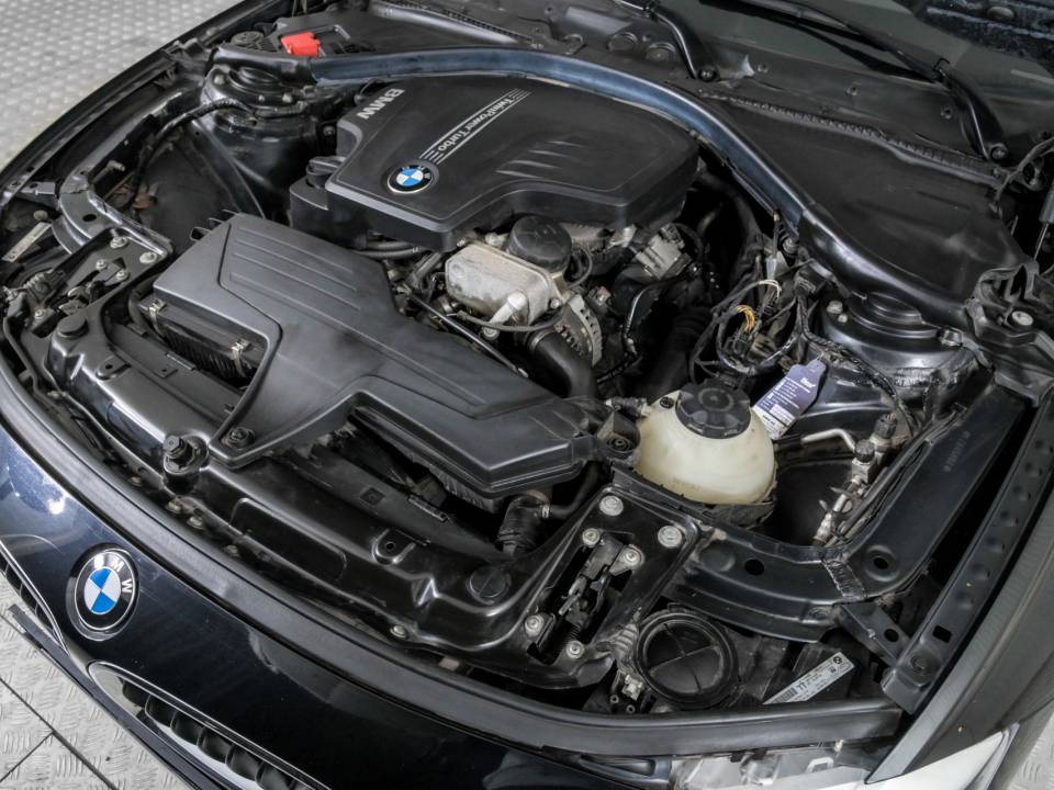 Immagine 47/50 di BMW 328i (2012)