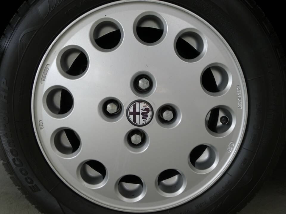 Bild 9/30 von Alfa Romeo 2.0 Spider (1993)