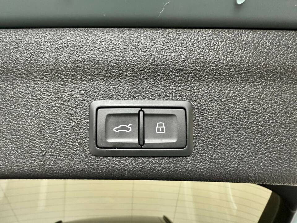 Immagine 16/31 di Audi RS6 Avant (2021)
