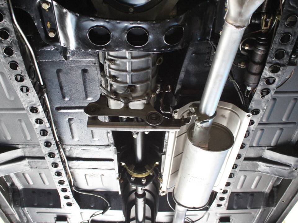 Image 16/20 de Alfa Romeo 2000 Spider (1960)