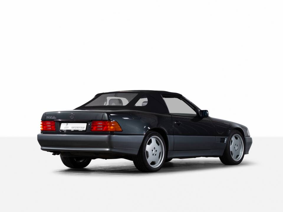 Image 3/56 de Mercedes-Benz 500 SL (1993)