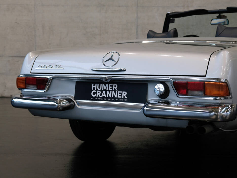 Image 8/24 of Mercedes-Benz 280 SL (1970)