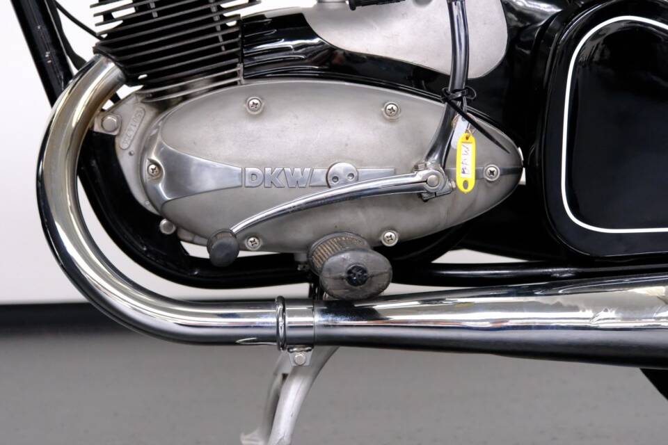 Image 47/86 de DKW RT 175 (1954)