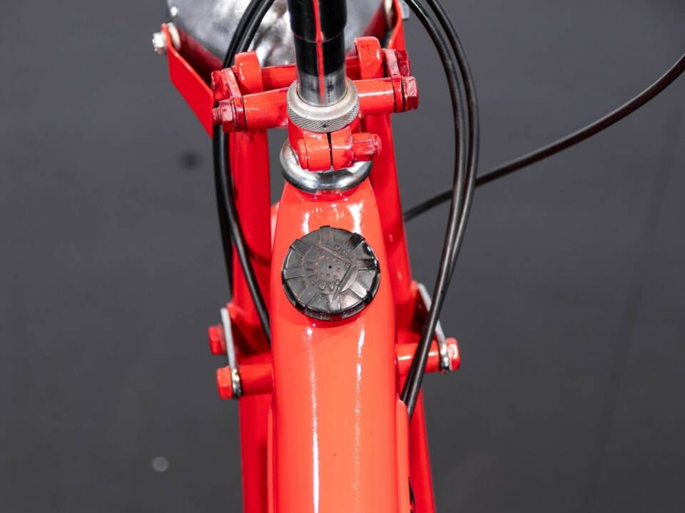 Image 32/50 de Ducati Cucciolo (1953)