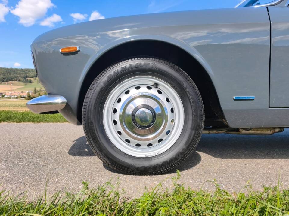 Image 28/28 of Alfa Romeo Giulia 1600 GTC (1966)