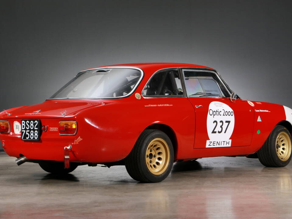 Immagine 35/43 di Alfa Romeo Giulia 1750 GT Am (1968)