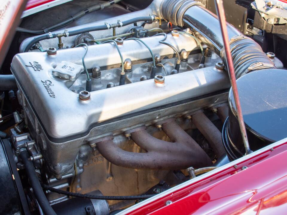 Immagine 67/94 di Alfa Romeo 2600 Spider (1964)