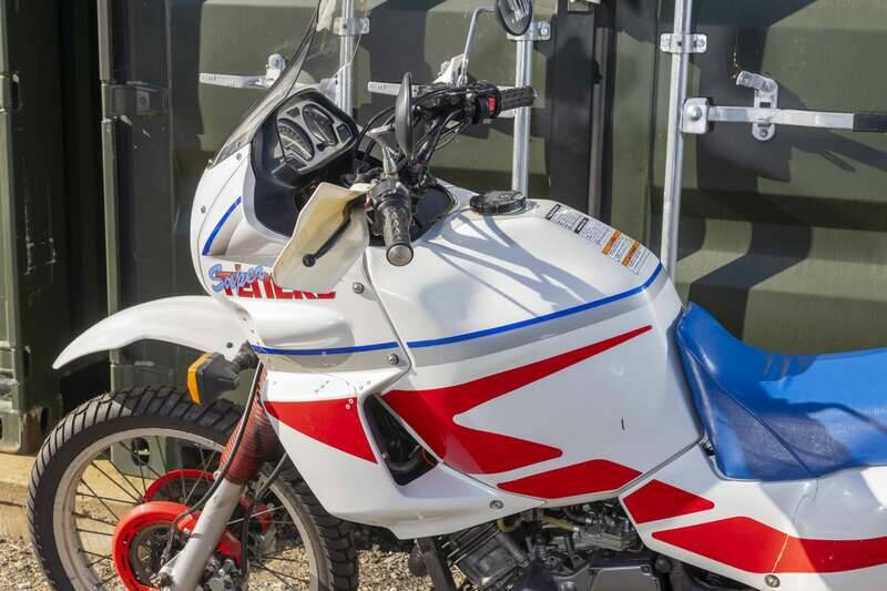 Immagine 4/32 di Yamaha XTZ 750 Super Ténéré (1991)