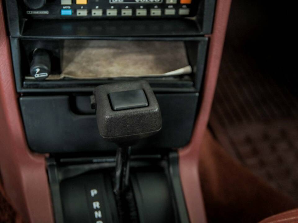 Image 29/50 de Volvo 740 (1984)