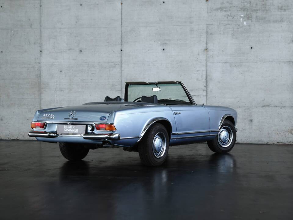 Immagine 8/40 di Mercedes-Benz 230 SL (1966)