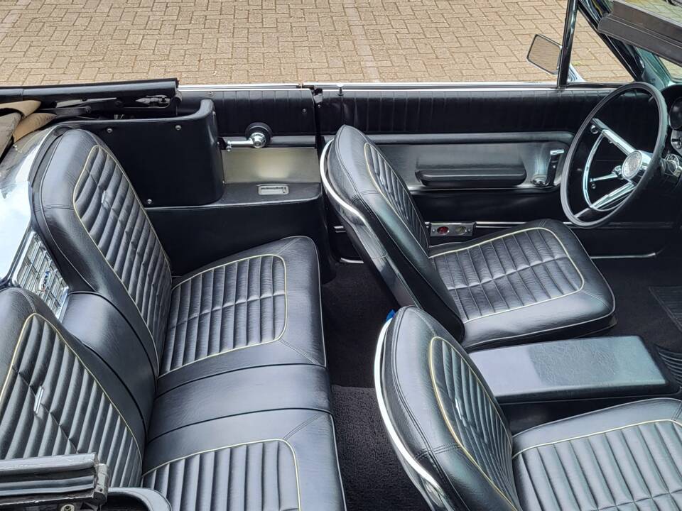 Image 11/12 of Ford Galaxie 500 XL (1964)