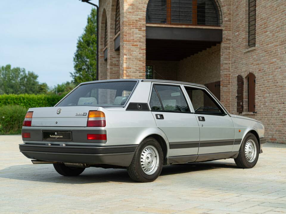 Imagen 6/50 de Alfa Romeo Giulietta 1.8 (1985)