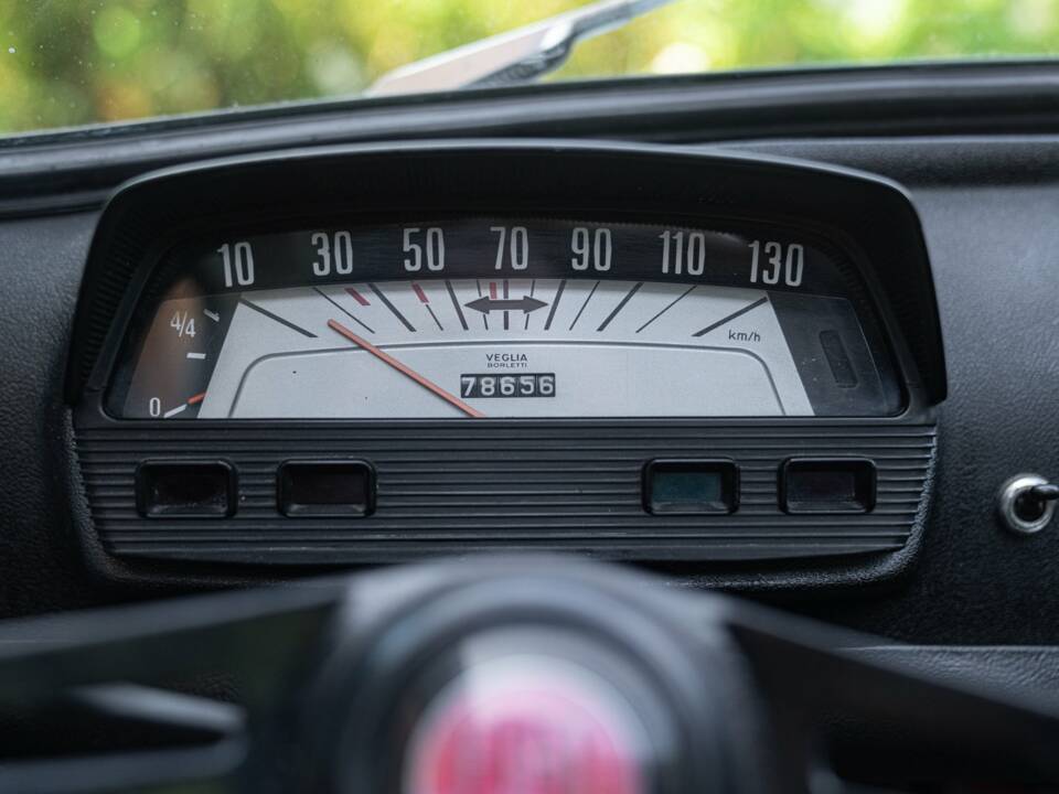 Image 37/47 of FIAT 500 L (1971)