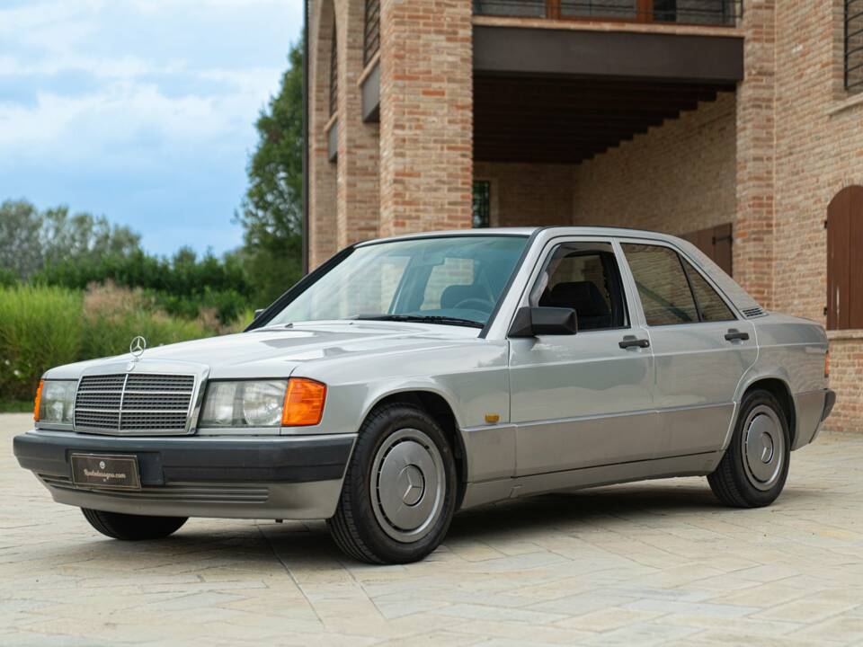 Image 1/50 of Mercedes-Benz 190 E 1.8 (1991)