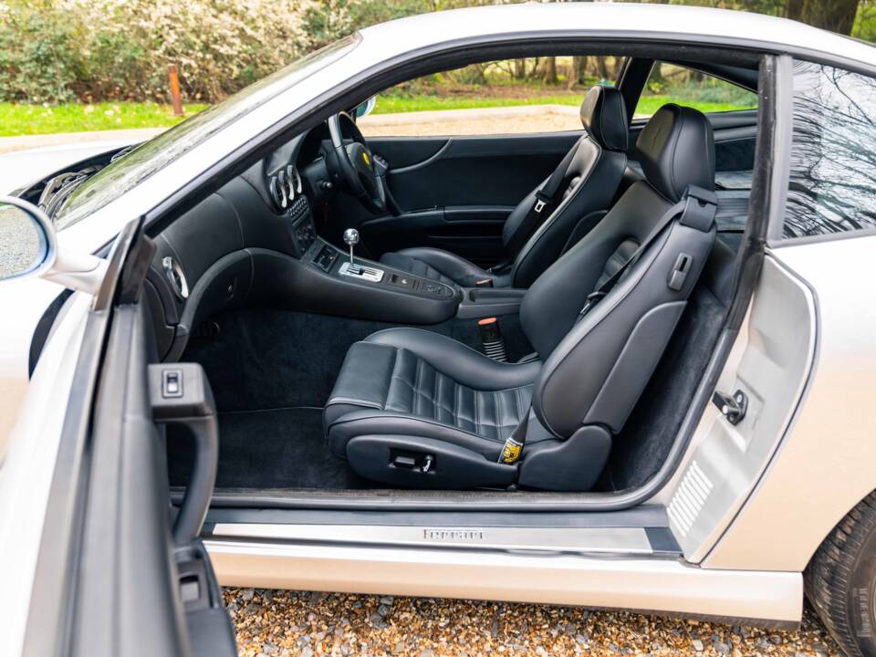 Image 20/22 of Ferrari 550 Maranello (1998)