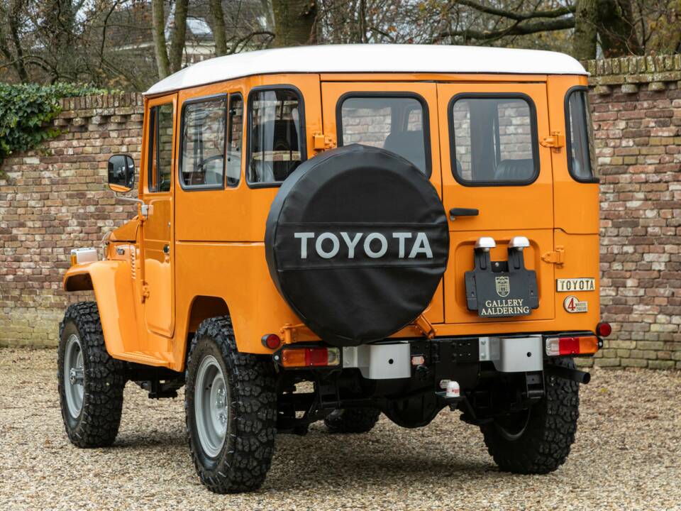 Image 23/50 of Toyota Land Cruiser FJ 40 (1980)