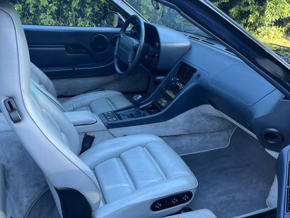 Image 15/26 of Porsche 928 GTS (1995)