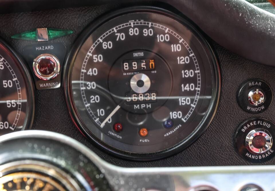 Imagen 9/30 de Jaguar E-Type (2+2) (1970)