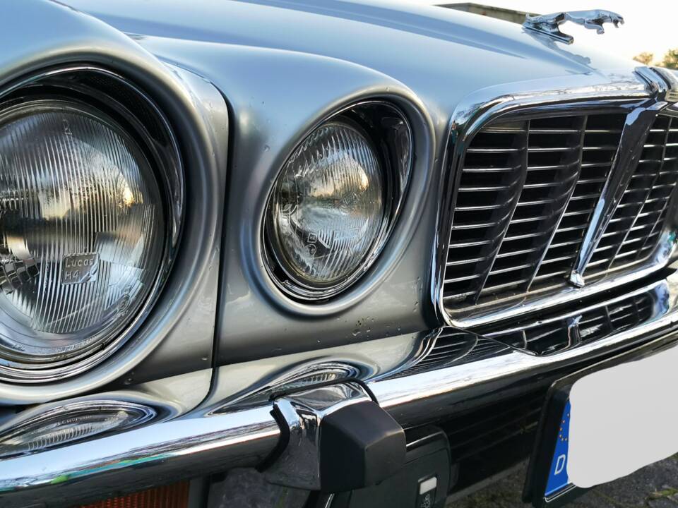 Image 5/15 of Jaguar XJ 6 C 4.2 (1977)