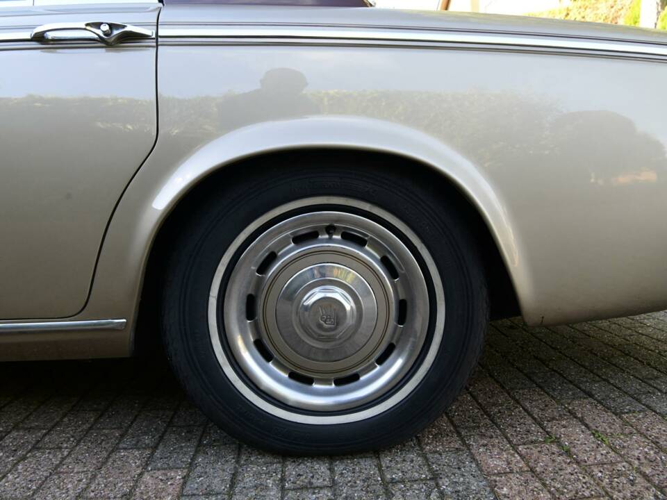 Image 47/50 of Rolls-Royce Silver Shadow II (1977)