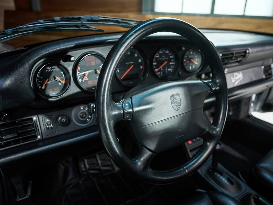 Image 13/36 de Porsche 911 Carrera (1995)